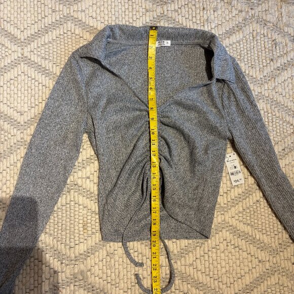 NWT - Ardene Collared Scrunch Front Ribbed Knit Crop Top (L) - Picture 4 of 6